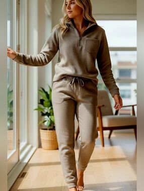 Old Navy Women's Taupe Half-Zip Sweatshirt & Jogger Set Size Large